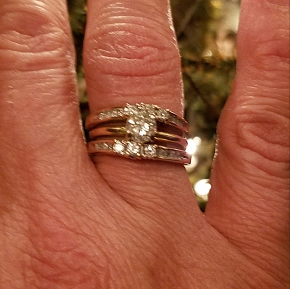 14K Diamond Wedding Rings - Picture 2 of 4
